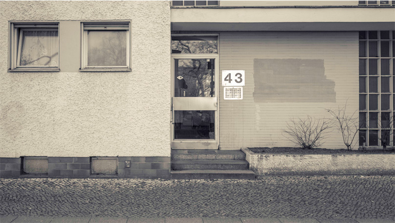 No One Is Happy And No One Has Woes [&copy; Robert Berghoff]